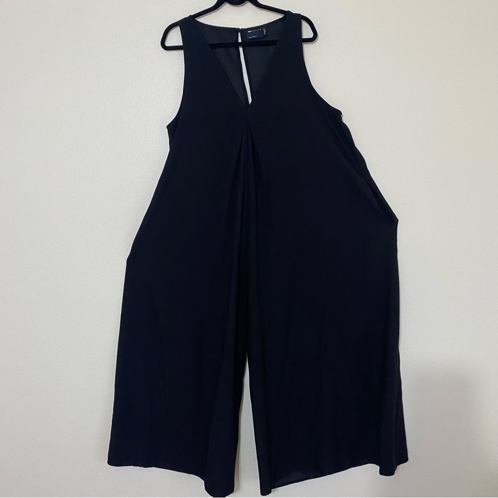 ASOS design black jumpsuit size 14 loose curvy style with pocket black